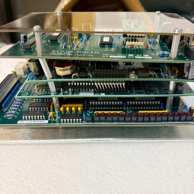 778-900046-406-4.jpg