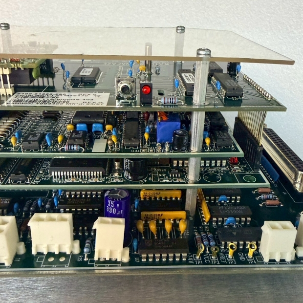 778-900046-403-3.jpg